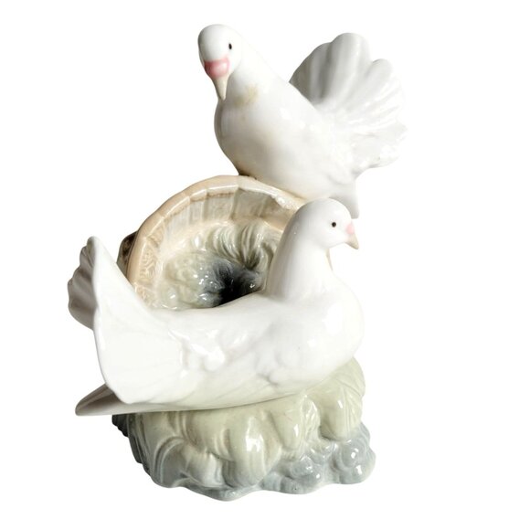 Vintage Porcelain Turtle Dove Figurine White Love Birds Sculpture Valencia Spain - Picture 1 of 13